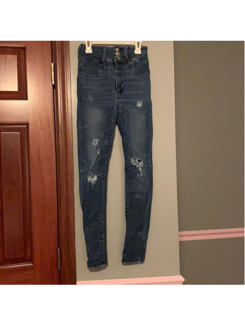 American Eagle High-Rise Jeans Size 2 LONG